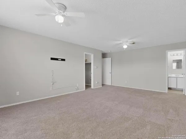 $2,000 | 7830 Fossil Banks, San Antonio, TX 78254