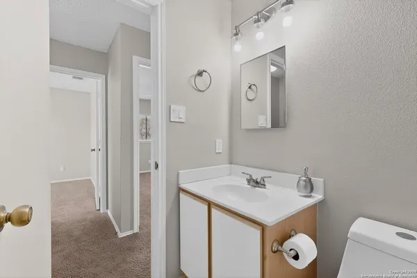 $2,000 | 7830 Fossil Banks, San Antonio, TX 78254