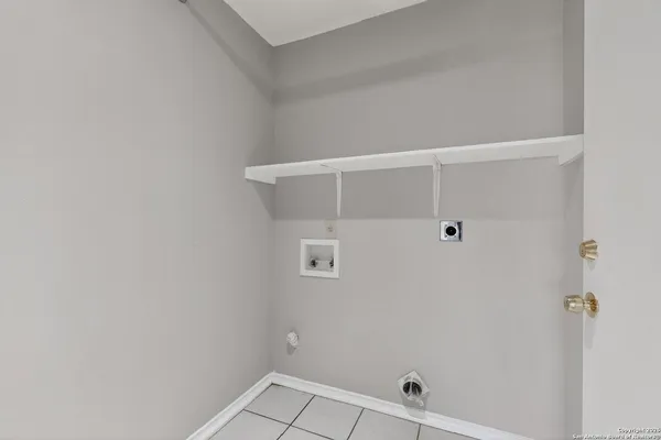 $2,000 | 7830 Fossil Banks, San Antonio, TX 78254