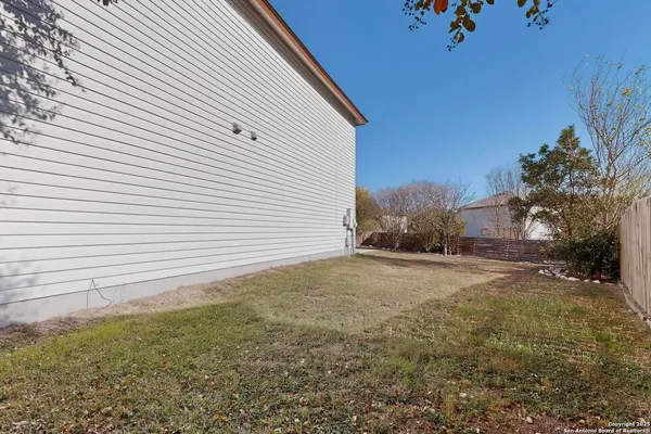 $2,000 | 7830 Fossil Banks, San Antonio, TX 78254