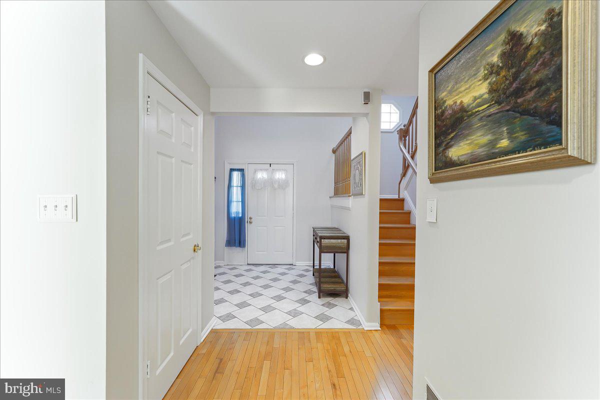 29 Hunters Run Newtown Square, PA 19073 - Photo 6 of 34