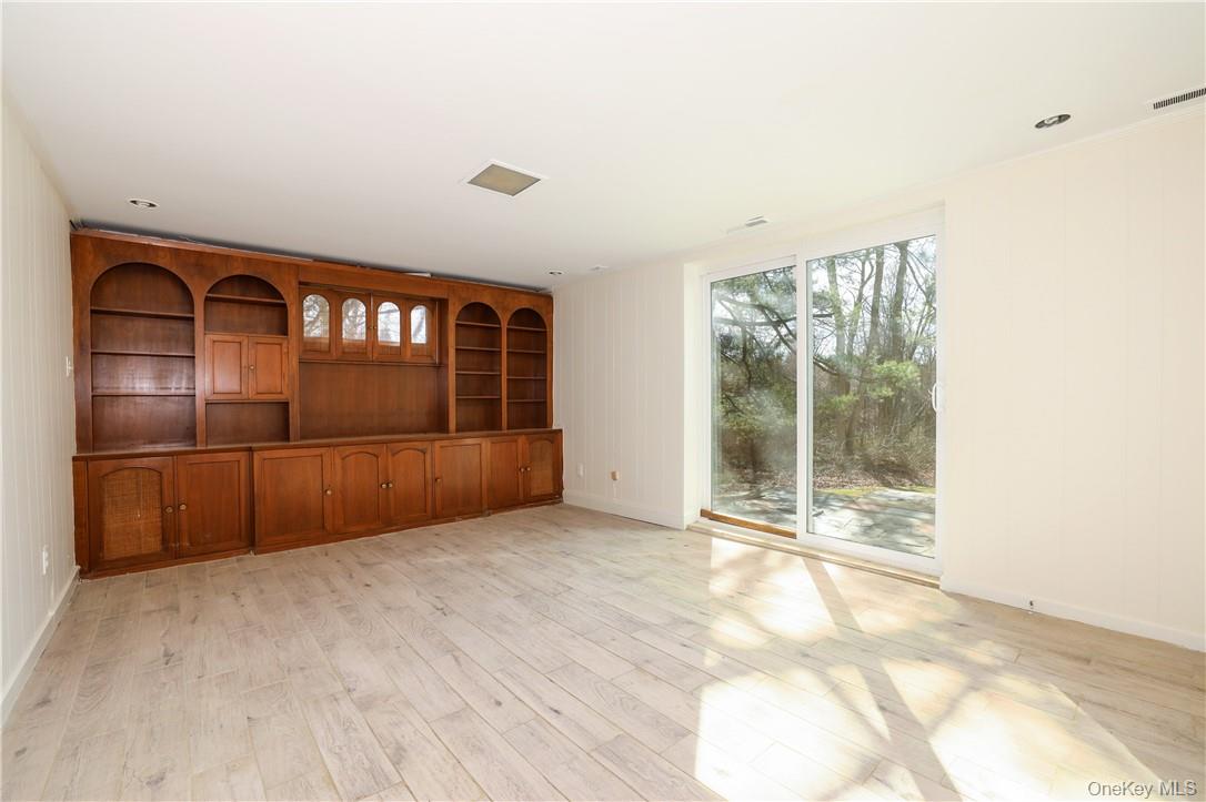 65 Lincoln Road Scarsdale, NY 10583 - Photo 17 of 29 Lower level den/library