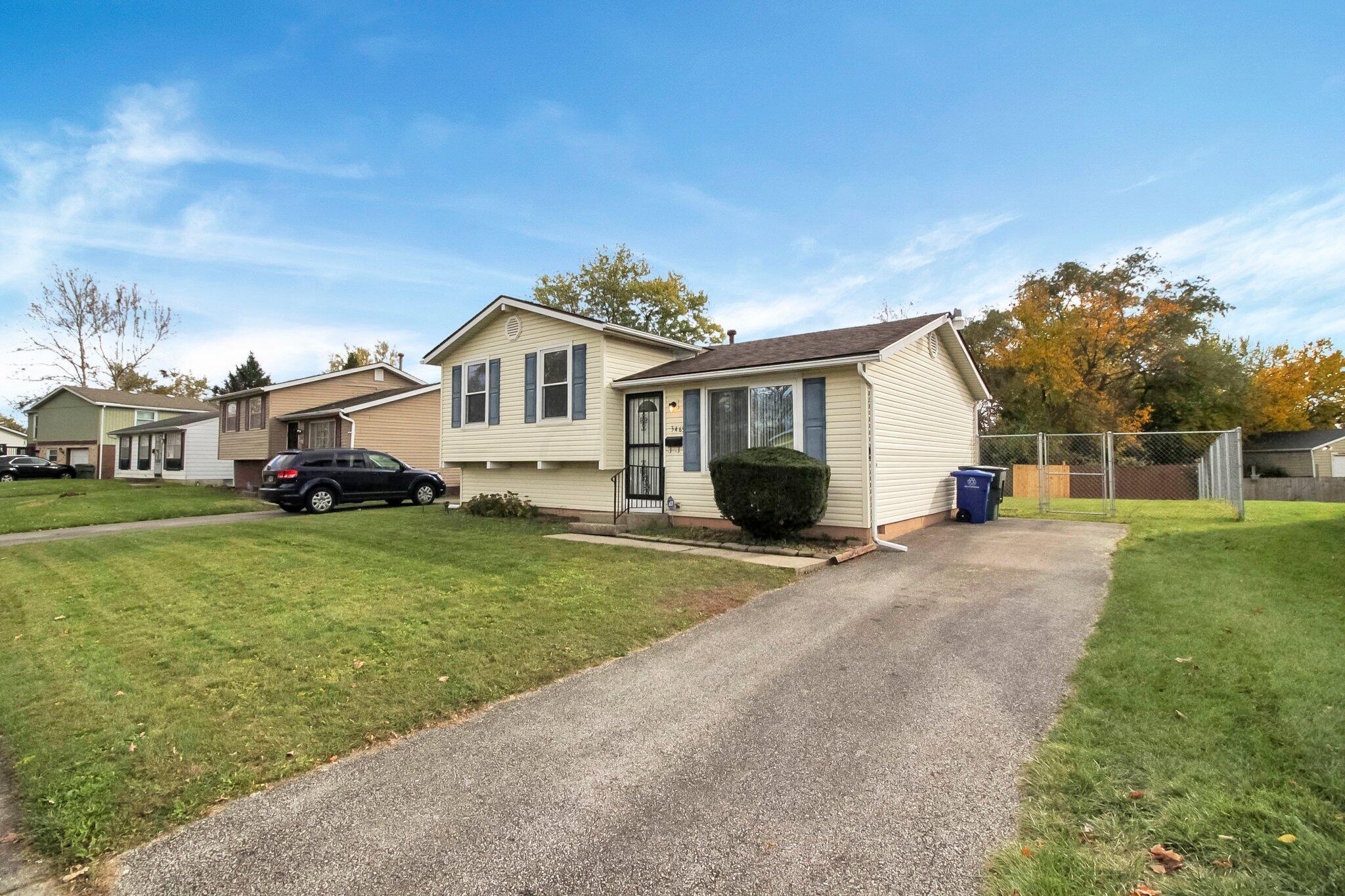 3463 Oakcrest Road Columbus, OH 43232 - Photo 2 of 23 Off street parkings with fenced yard