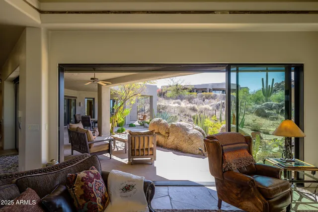 $2,300,000 | 10567 East Mark Lane, Scottsdale, AZ 85262