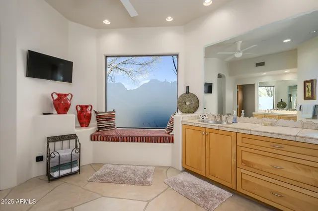 $2,300,000 | 10567 East Mark Lane, Scottsdale, AZ 85262