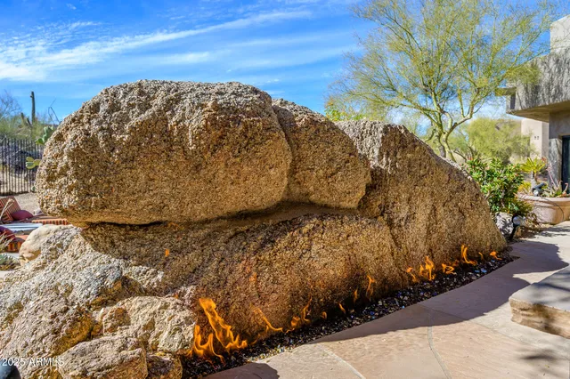 $2,300,000 | 10567 East Mark Lane, Scottsdale, AZ 85262