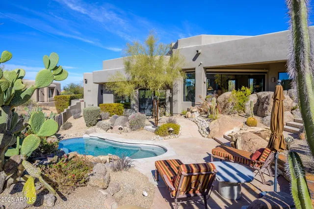 $2,300,000 | 10567 East Mark Lane, Scottsdale, AZ 85262
