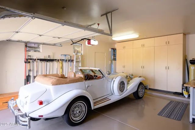 $2,300,000 | 10567 East Mark Lane, Scottsdale, AZ 85262