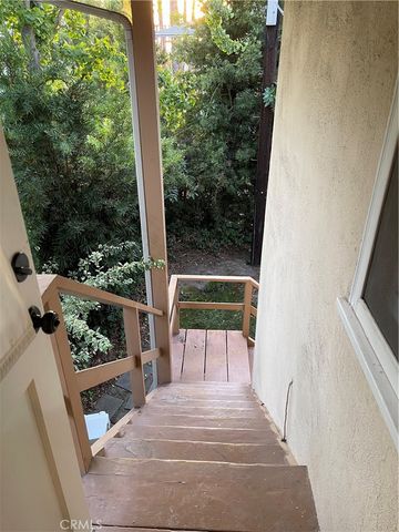$2,395 | 1715 Raymond Hill Road, Unit 3, South Pasadena, CA 91030