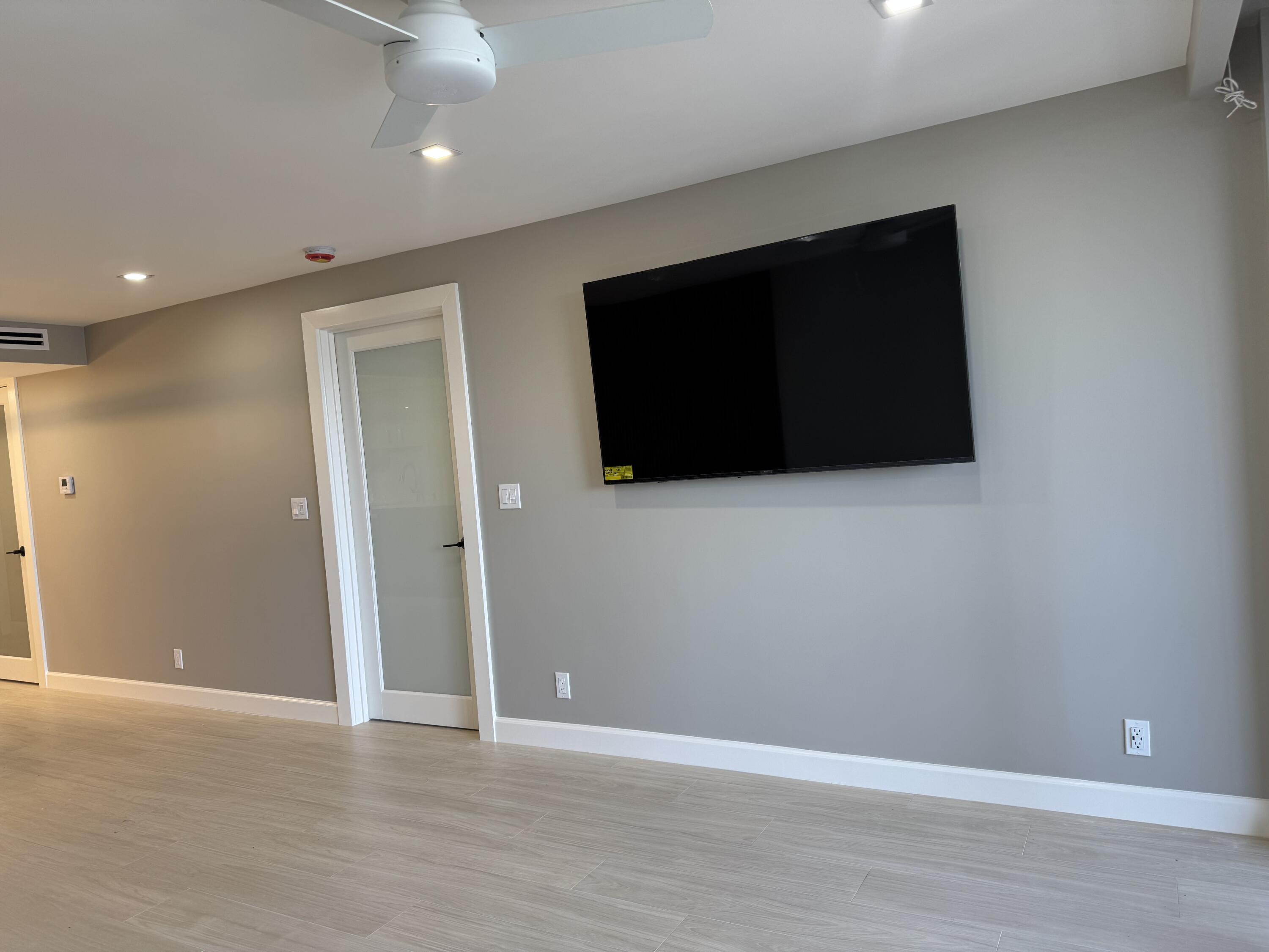 12 Royal Palm Way, Unit 6030 Boca Raton, FL 33432 - Photo 9 of 20 603 TV