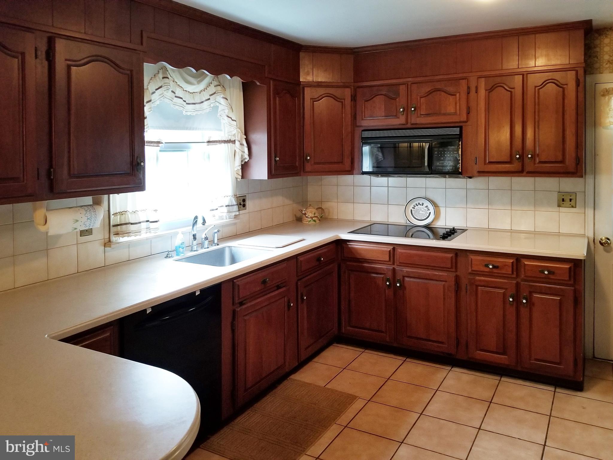 2170 Fox Creek Road Berwyn, PA 19312 - Photo 6 of 24