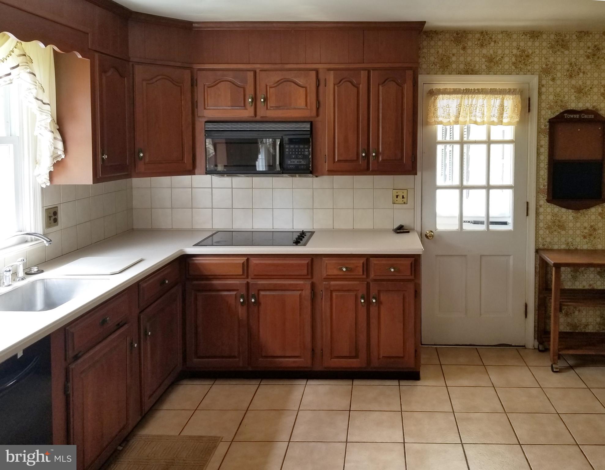 2170 Fox Creek Road Berwyn, PA 19312 - Photo 7 of 24