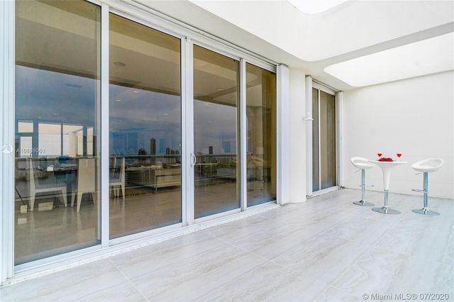 $1,451,000 | 7000 Island Boulevard, Unit PH04, Aventura, FL 33160