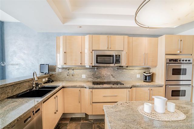 $1,451,000 | 7000 Island Boulevard, Unit PH04, Aventura, FL 33160