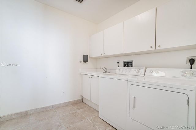 $1,451,000 | 7000 Island Boulevard, Unit PH04, Aventura, FL 33160