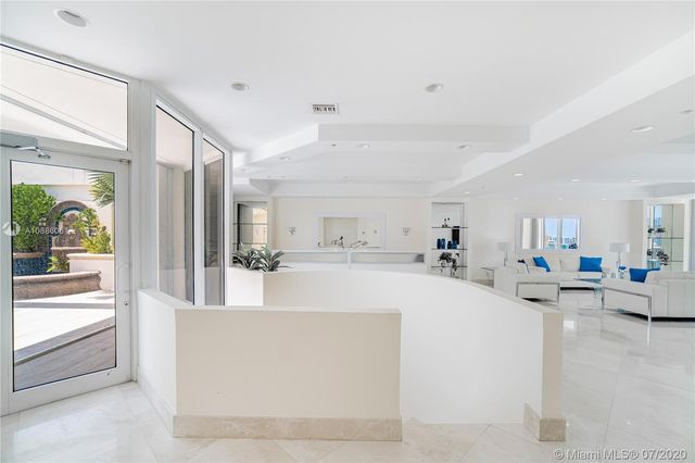 $1,451,000 | 7000 Island Boulevard, Unit PH04, Aventura, FL 33160