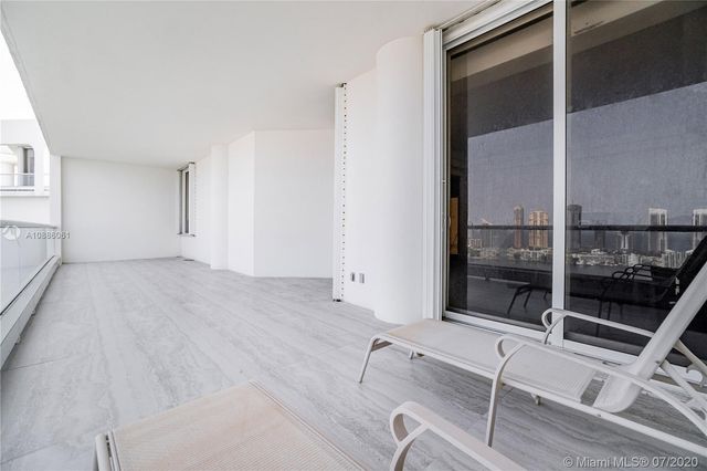 $1,451,000 | 7000 Island Boulevard, Unit PH04, Aventura, FL 33160