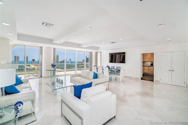 $1,451,000 | 7000 Island Boulevard, Unit PH04, Aventura, FL 33160