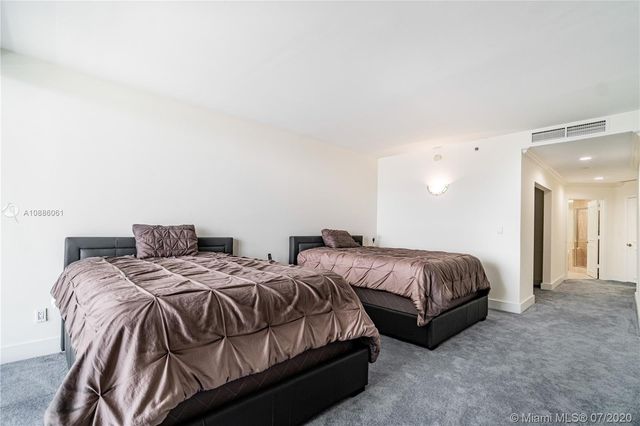 $1,451,000 | 7000 Island Boulevard, Unit PH04, Aventura, FL 33160