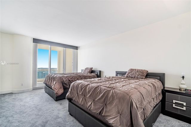 $1,451,000 | 7000 Island Boulevard, Unit PH04, Aventura, FL 33160