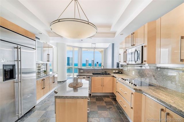 $1,451,000 | 7000 Island Boulevard, Unit PH04, Aventura, FL 33160