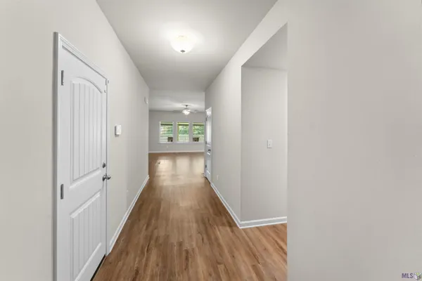 $314,900 | 35605 Vandora Drive, Walker, LA 70785