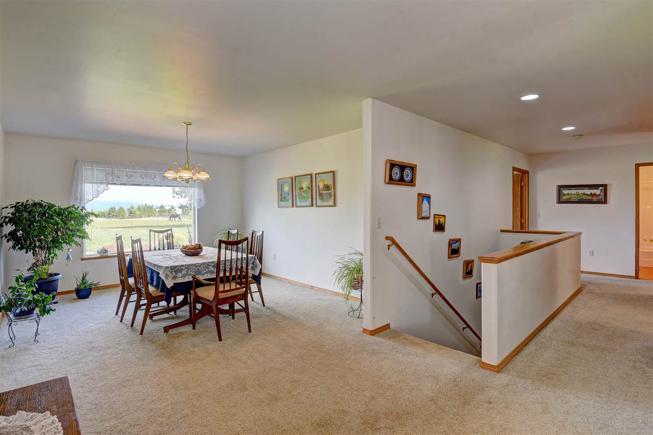 27702 North Short Road Deer Park, WA 99006 - Photo 5 of 20