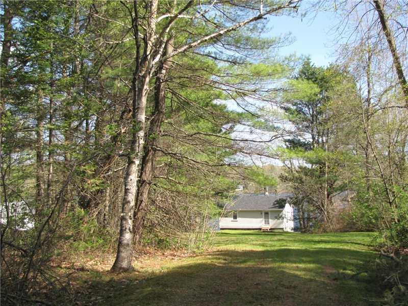 Yard/Garden. Private lot