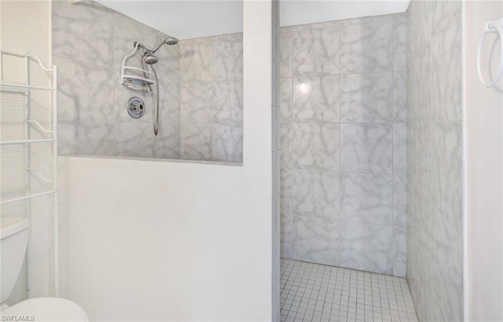 826 Wiggins Pass Road, Unit 309 Naples, FL 34110 - Photo 16 of 18 Gallery Image 16