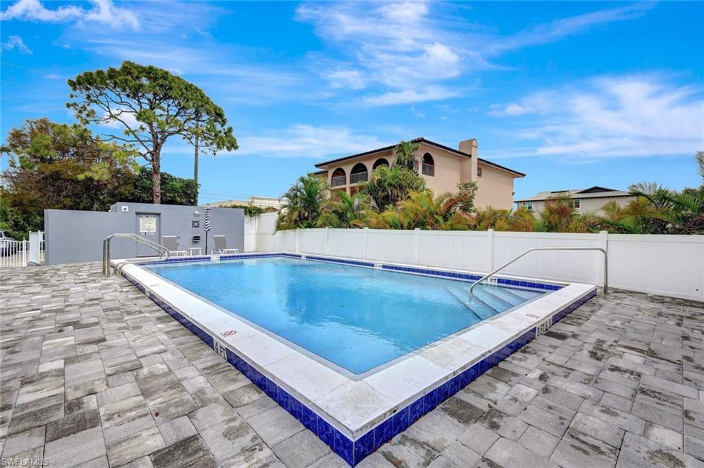 826 Wiggins Pass Road, Unit 309 Naples, FL 34110 - Photo 17 of 18 Gallery Image 17