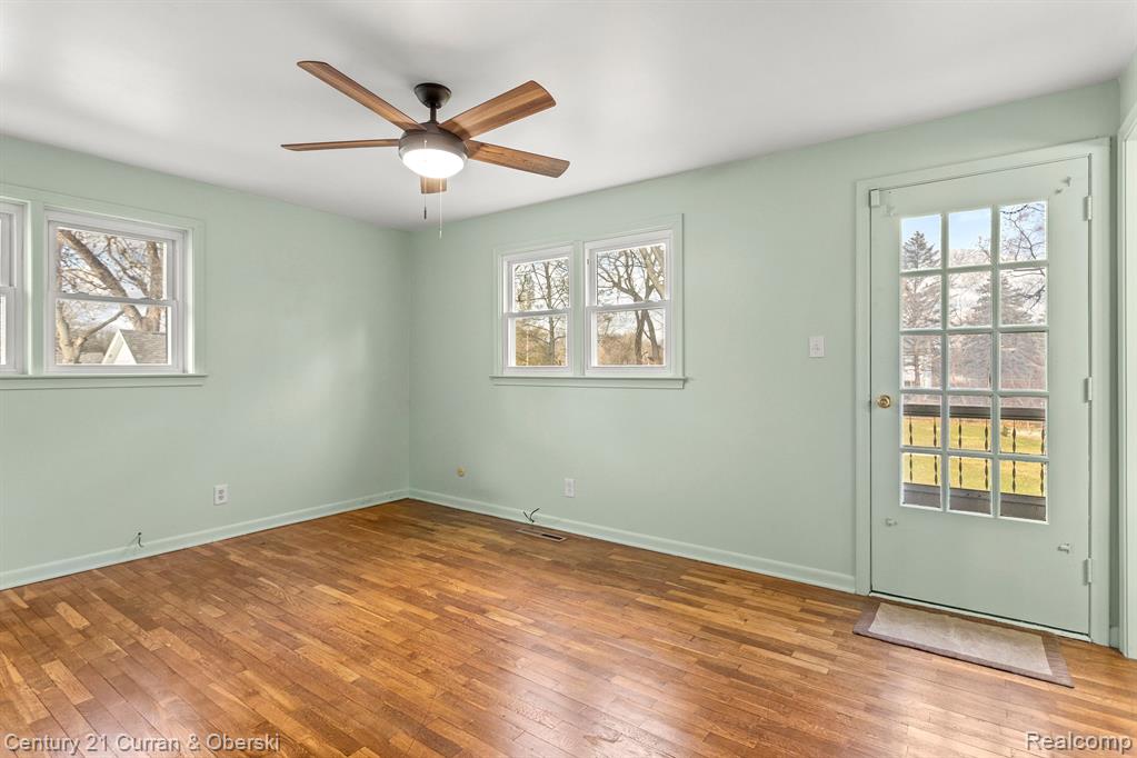 5418 Calkins Road Flint, MI 48532 - Photo 12 of 28