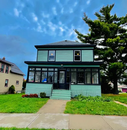 $369,999 | 3849 East Cudahy Avenue, Cudahy, WI 53110