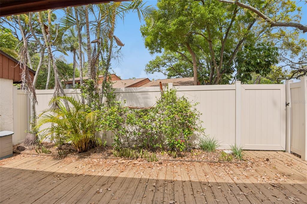 2064 Sunset Point Road, Unit 71 Clearwater, FL 33765 - Photo 25 of 43