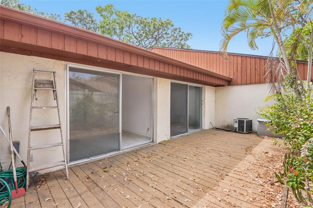 2064 Sunset Point Road, Unit 71 Clearwater, FL 33765 - Photo 28 of 43