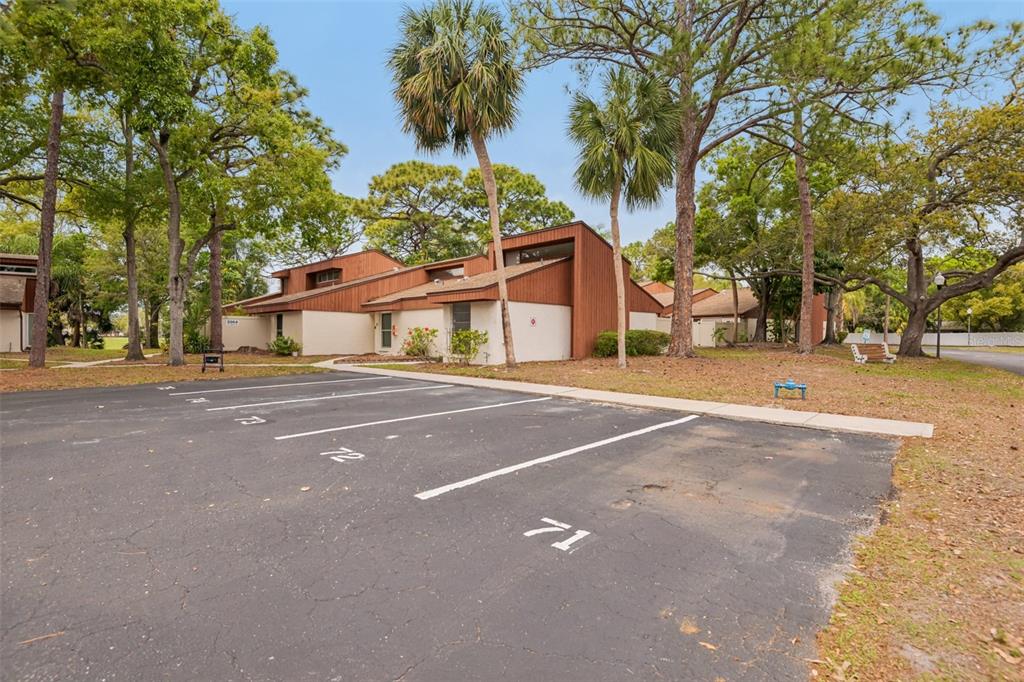 2064 Sunset Point Road, Unit 71 Clearwater, FL 33765 - Photo 30 of 43