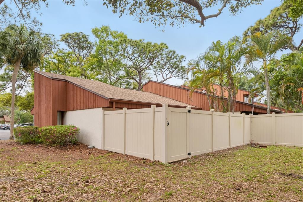 2064 Sunset Point Road, Unit 71 Clearwater, FL 33765 - Photo 41 of 43