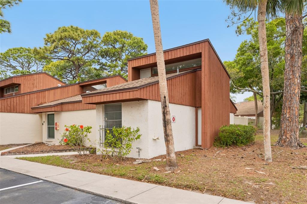 2064 Sunset Point Road, Unit 71 Clearwater, FL 33765 - Photo 43 of 43