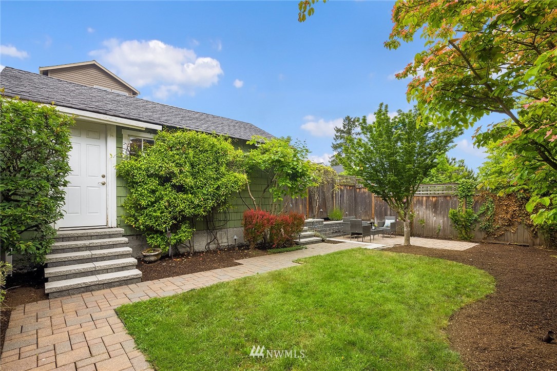 910 North 78th Street Seattle, WA 98103 - Photo 21 of 22 Gallery Image 21