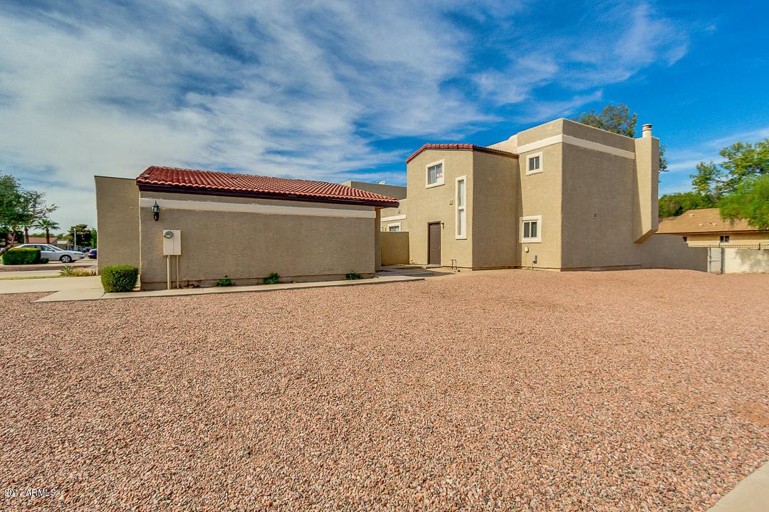 444 East Pecan Road Phoenix, AZ 85040 - Photo 4 of 28 04-Pecan