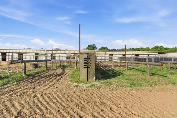 $2,200,000 | 8441 County Road 176, Stephenville, TX 76401