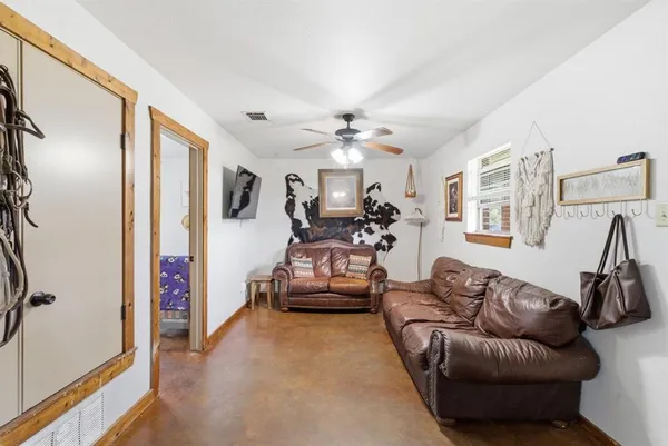 $2,200,000 | 8441 County Road 176, Stephenville, TX 76401