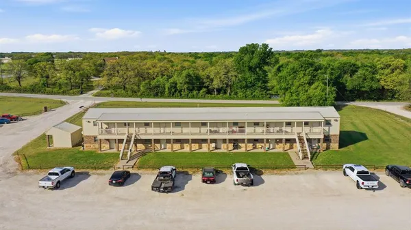 $2,200,000 | 8441 County Road 176, Stephenville, TX 76401