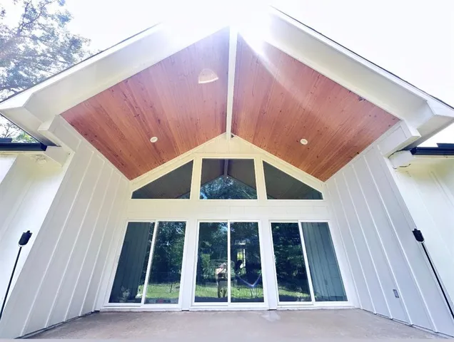 a view of a water fountain in a yard