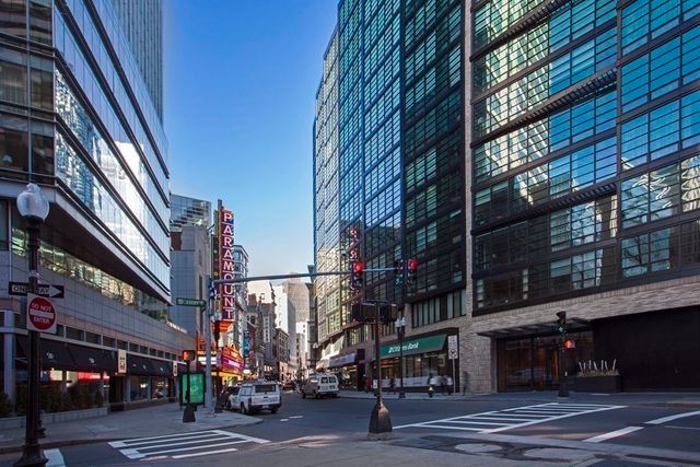 $1,265,000 | 580 Washington Street, Unit 505, Boston, MA 02111