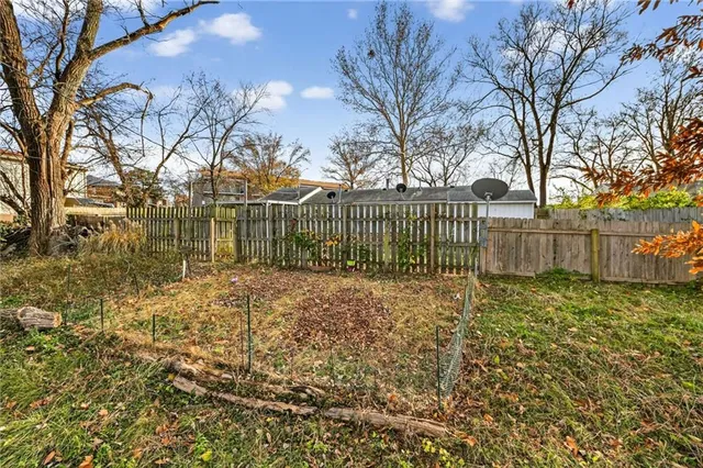 $210,000 | 200 Northwest 63 Terrace, Kansas City, MO 64118