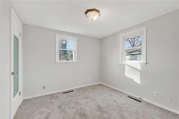 $185,000 | 200 Northwest 63 Terrace, Kansas City, MO 64118