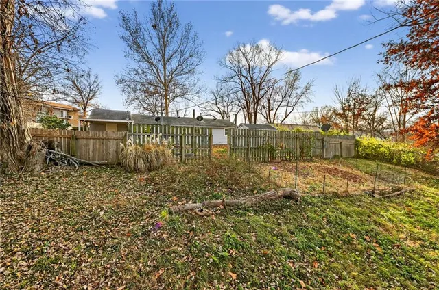 $210,000 | 200 Northwest 63 Terrace, Kansas City, MO 64118