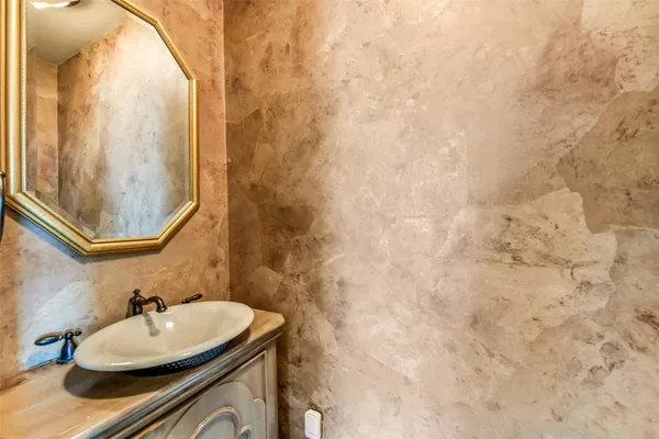 $639,900 | 4142 Pine Blossom Trail, Houston, TX 77059