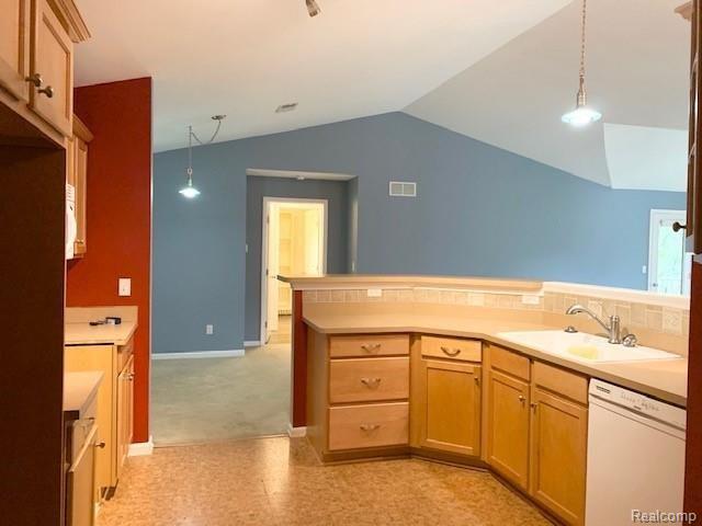 4195 Hampton Ridge Boulevard Howell, MI 48843 - Photo 11 of 23 IMG_8410.jpg