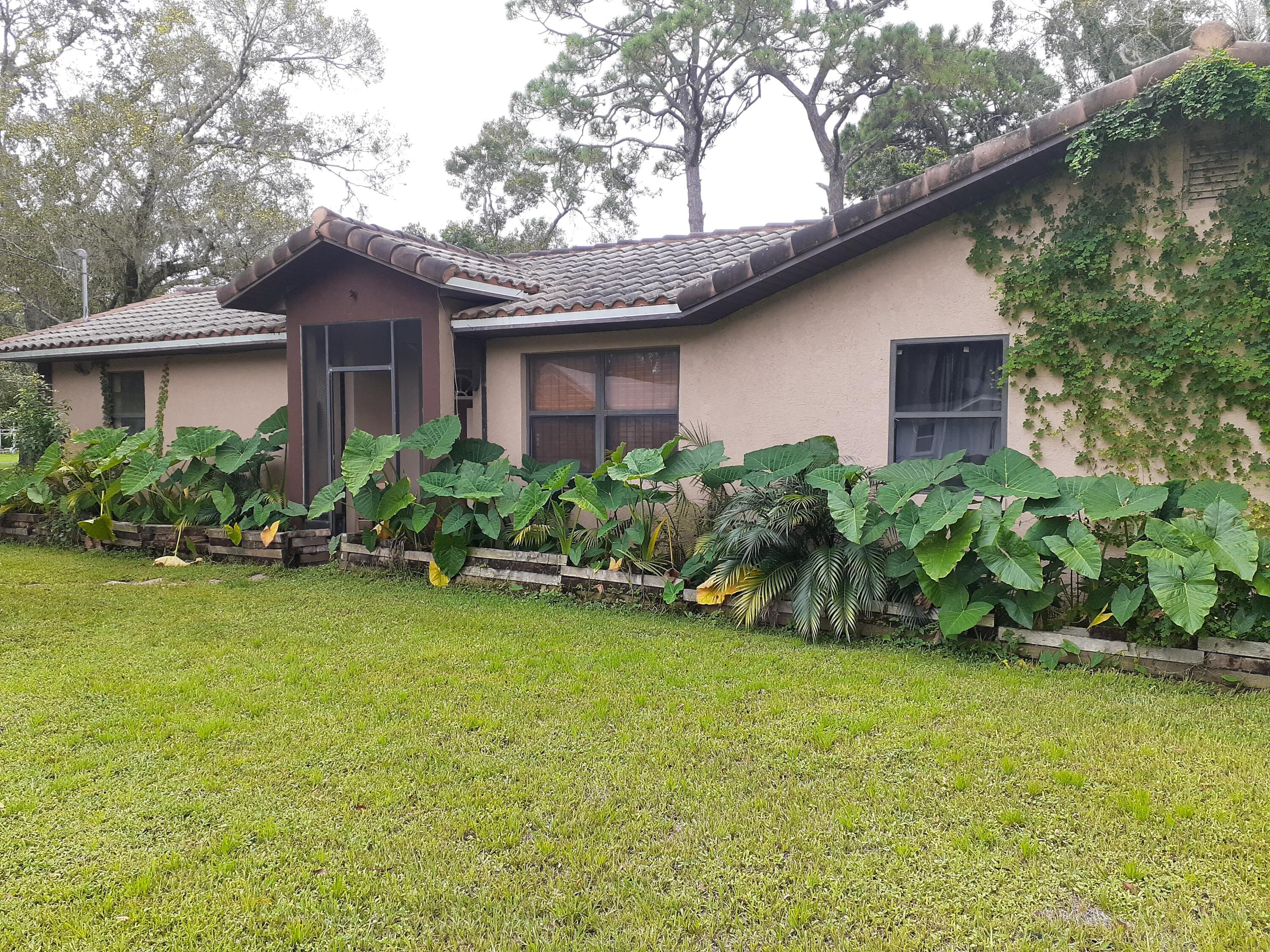 701 Ulrich Road Fort Pierce, FL 34982 - Photo 1 of 7 front